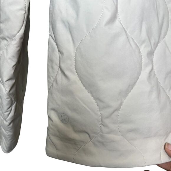 Lululemon Men’s Cream New Year Quilted Light Insulation Jacket Medium - Picture 11 of 16